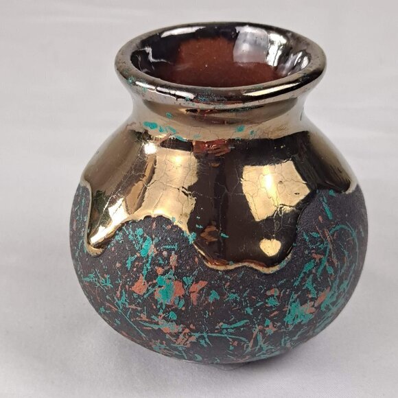 Set of 2 Small Pottery Vases with a Dripped Gold Glazed Rim - Picture 9 of 11